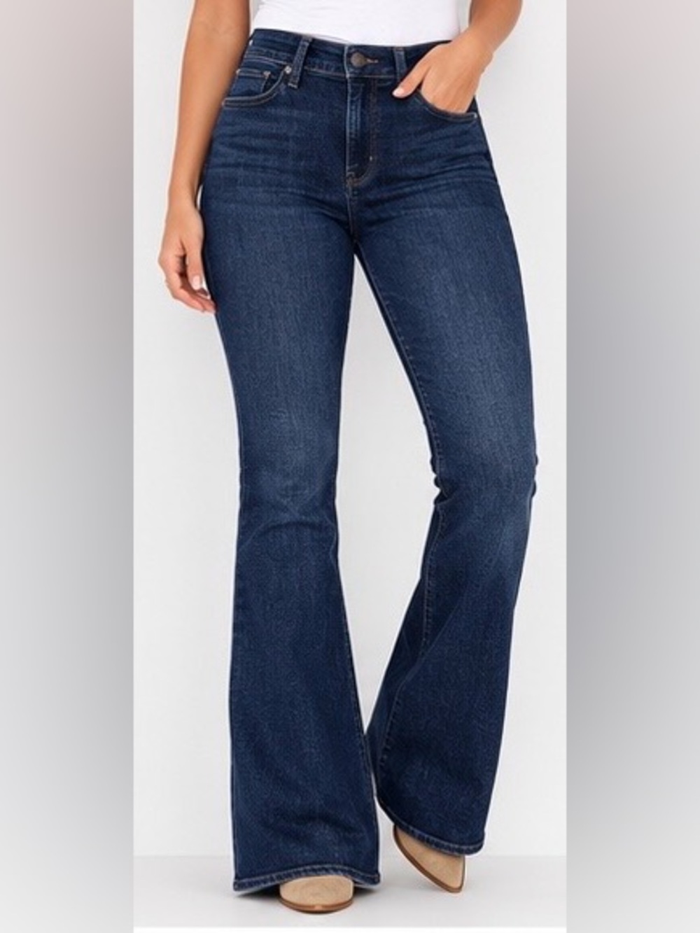New American Eagle Super High Rise Flare Jeans Dark Wash 6 Short